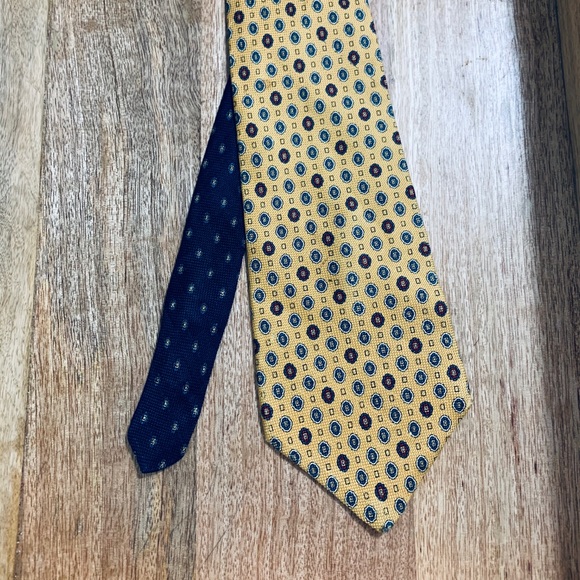 Tommy Hilfiger Geometric Print Tie - Picture 2 of 4
